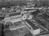 Photo vue aérienne de l’abbaye bénédictine et mauriste de Saint-Lomer de Blois, 1951 actuelle église paroissiale Saint-Nicolas, cliché : Henrard